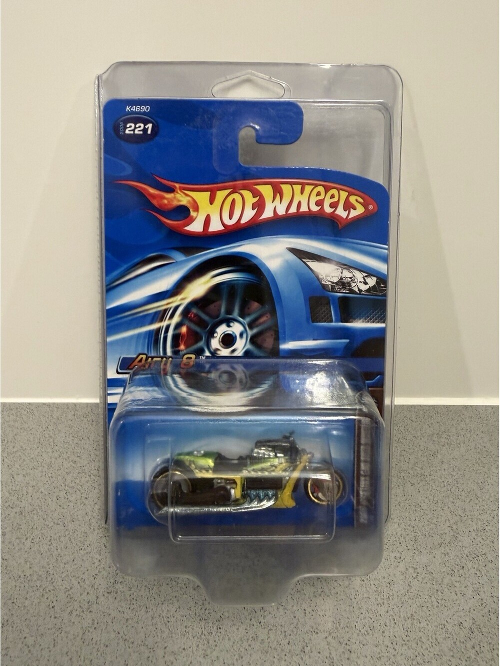 2006 Hot Wheels #221 Mystery Car/Auto 3/5 AIRY 8 Bike Green And Yellow